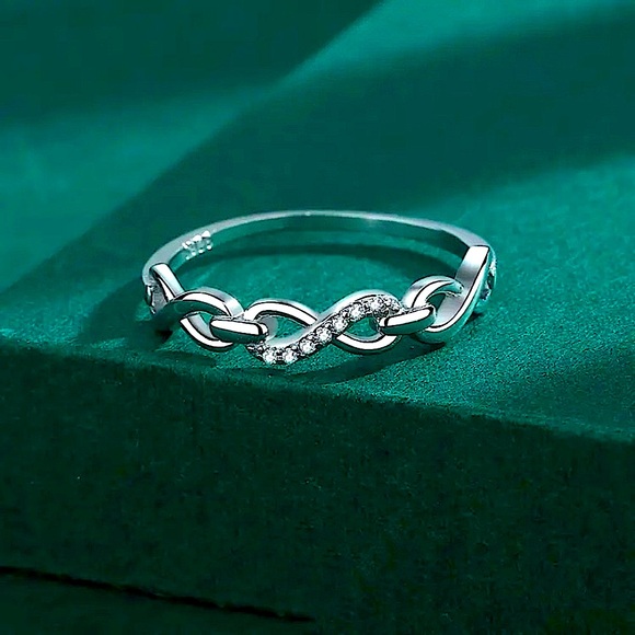New 925 sterling  silver infinity symbol ring - Picture 1 of 3
